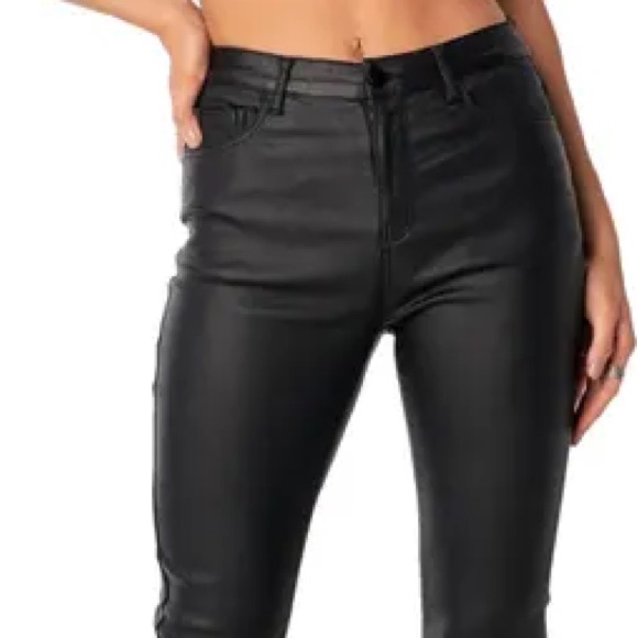 EDIKTED LEATHER FLAIR PANTS - Picture 2 of 3